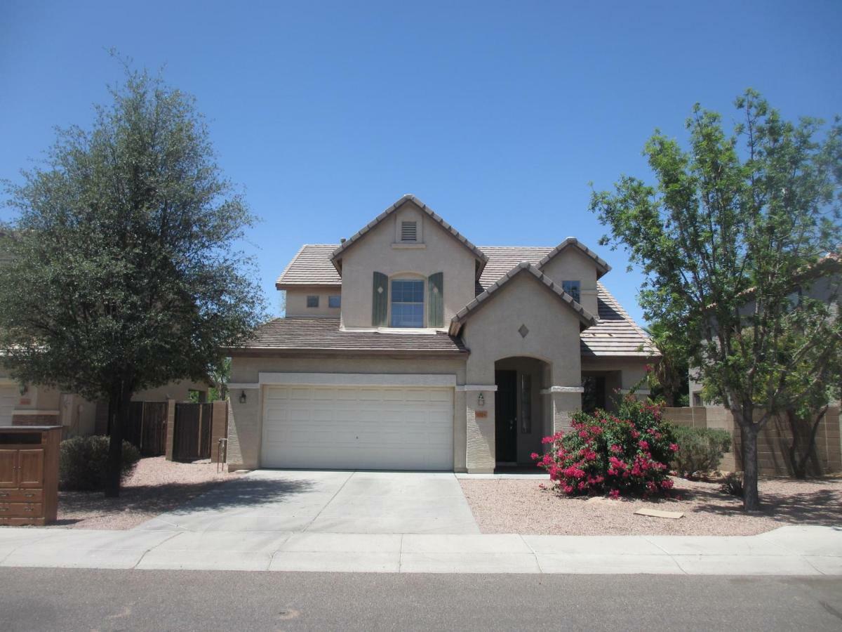 Art Gallery Vacation House Gilbert Exterior photo