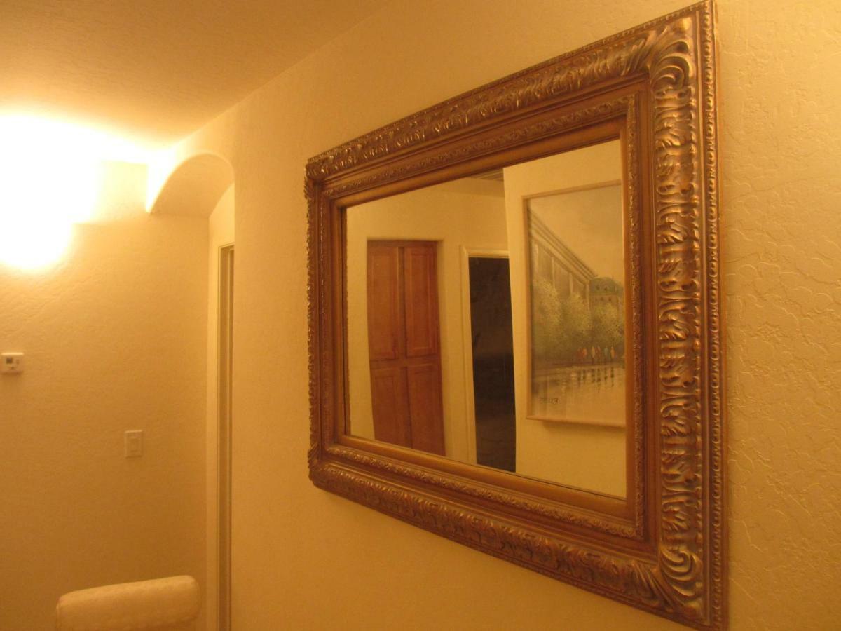 Art Gallery Vacation House Gilbert Exterior photo