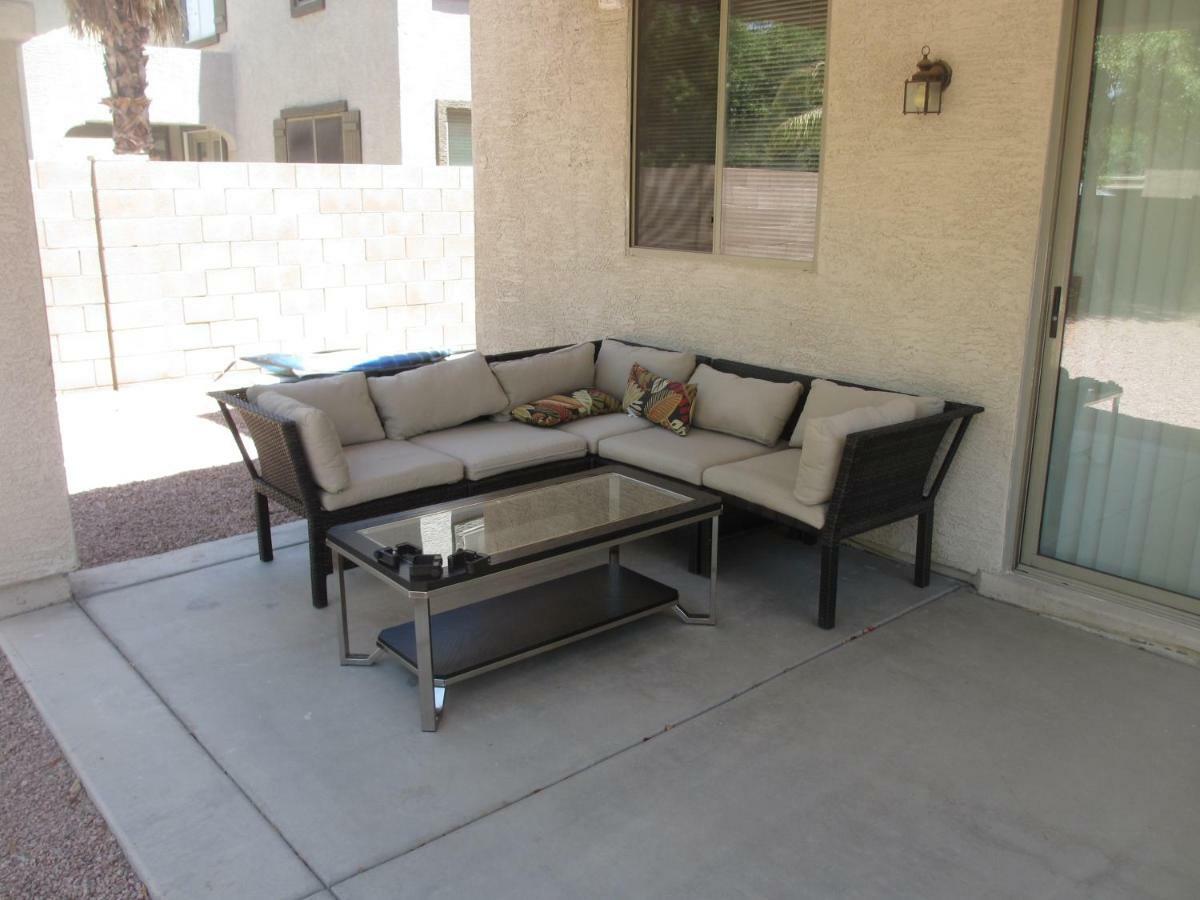 Art Gallery Vacation House Gilbert Exterior photo