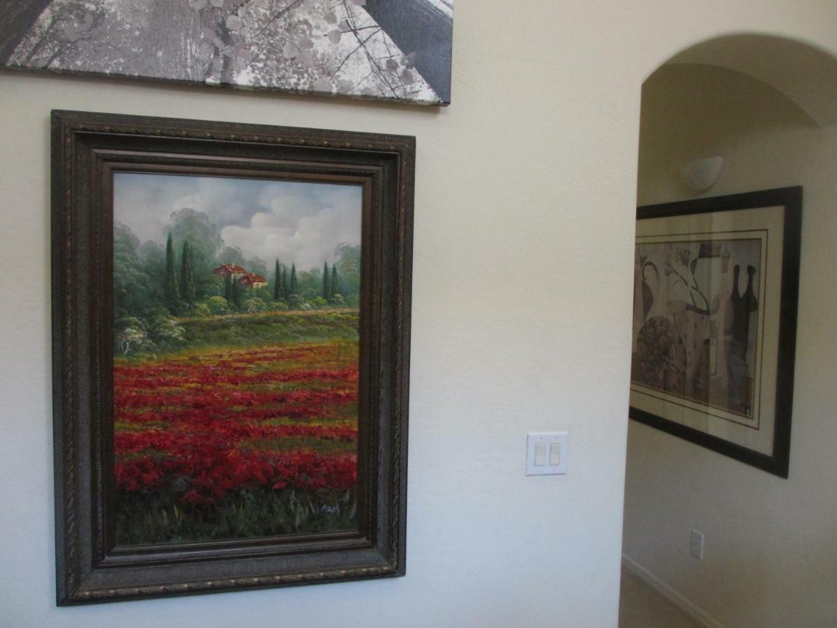 Art Gallery Vacation House Gilbert Exterior photo