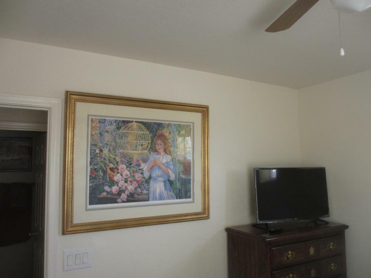 Art Gallery Vacation House Gilbert Exterior photo