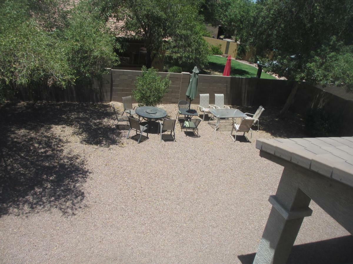 Art Gallery Vacation House Gilbert Exterior photo