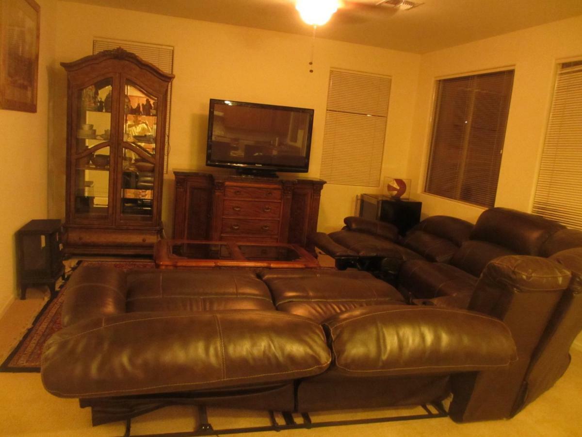 Art Gallery Vacation House Gilbert Exterior photo